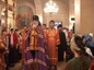 Архиепископ Арсений совершил литургию в храме на Ваганьковском кладбище